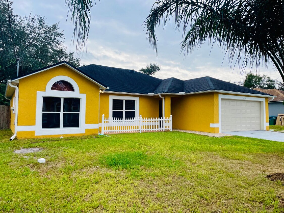 Primary Photo - BIG 3/2 HOUSE IN DELTONA, GREAT BACKYARD