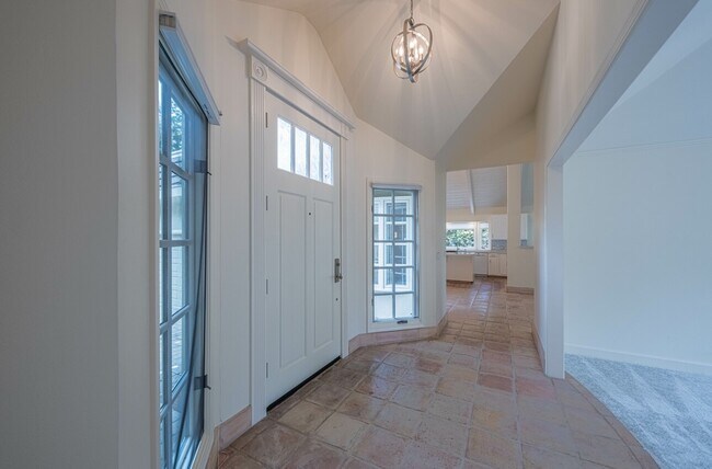 Foto del edificio - 4055 Sunset Ln