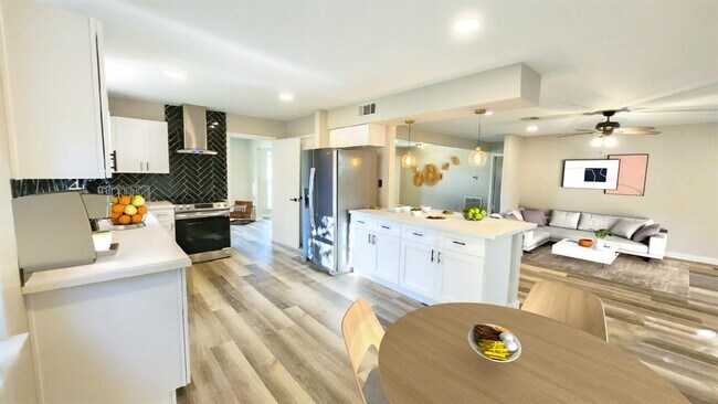Foto del edificio - 6023 Claridge Dr