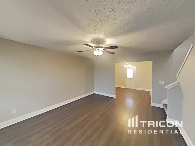 Building Photo - 642 Berry Circle Springfield TN