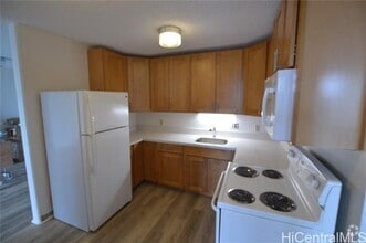 Building Photo - 1600 Wilikina Dr