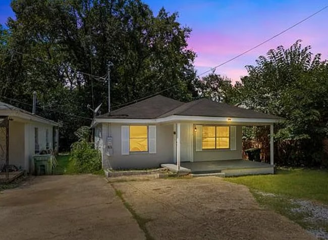 Building Photo - NOW AVAILABLE!!