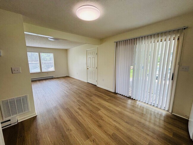 Foto del edificio - 345 Wakeman Ct NE