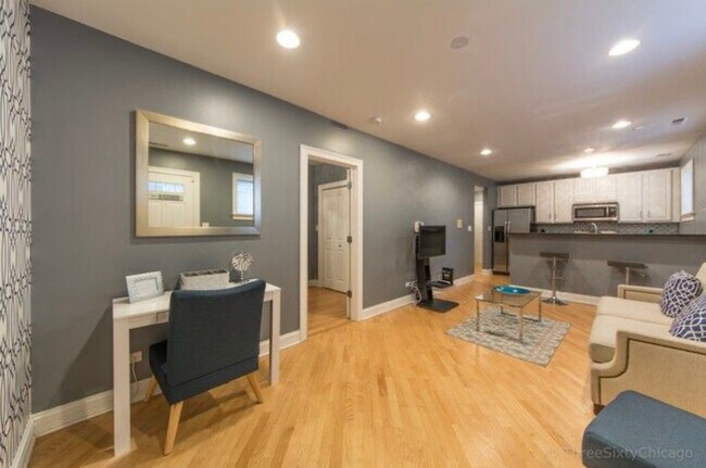 Foto del edificio - 1428 W Walton St