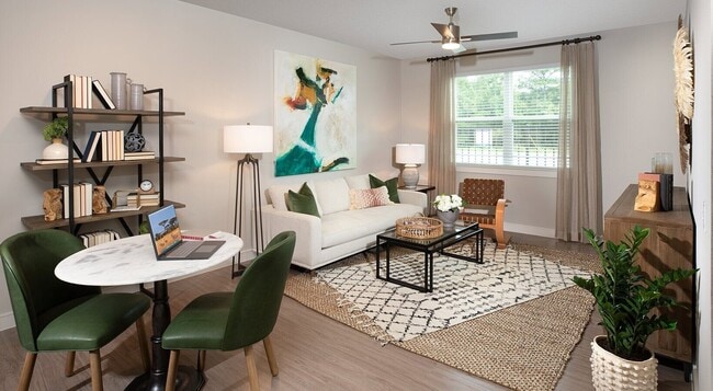 Building Photo - Stylish Space, Limited Offer!