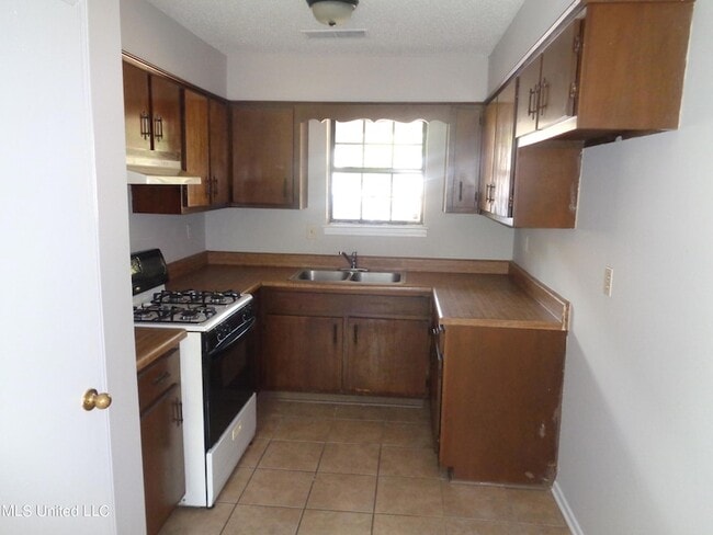 Photo - 5163 Haynes Drive Unit House