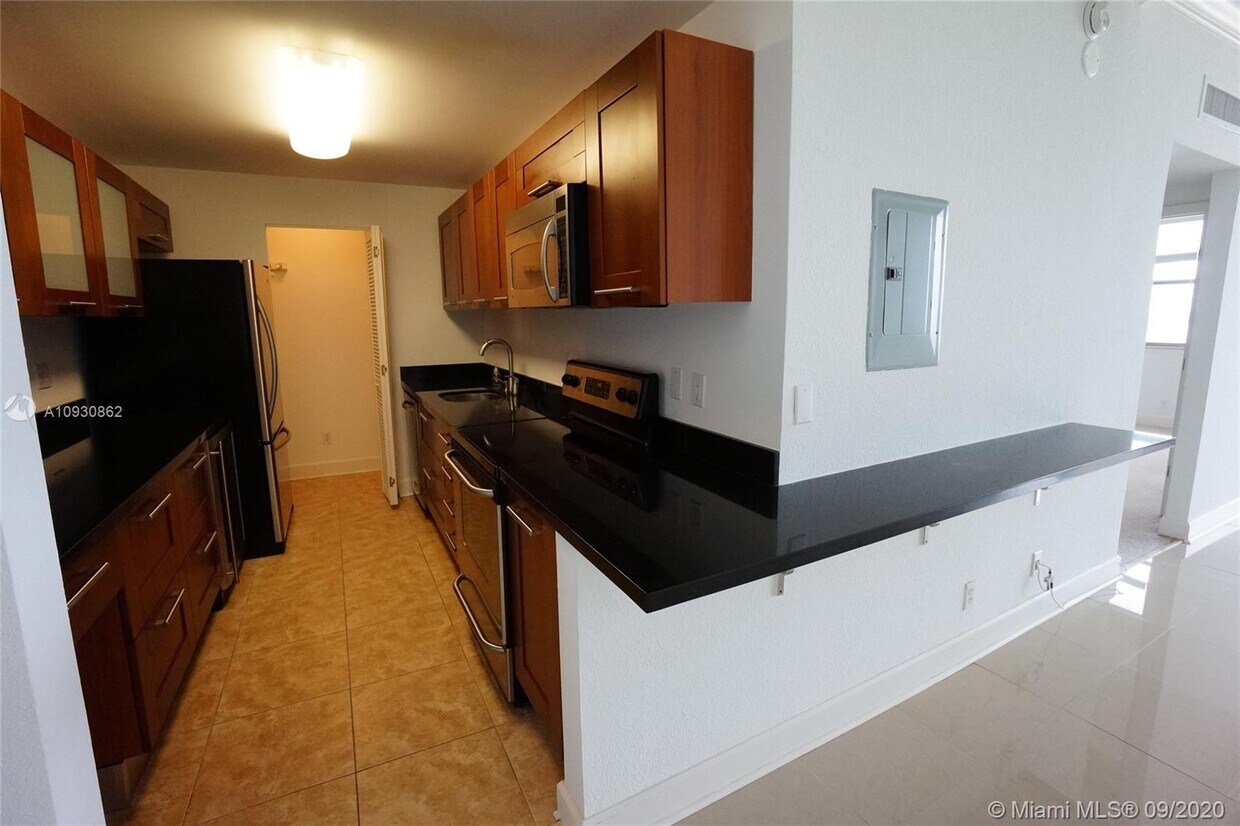 Primary Photo - 401 BLU OF NORTH BEACH CONDO