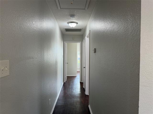 Foto del edificio - 10239 Blackjack Oaks Dr