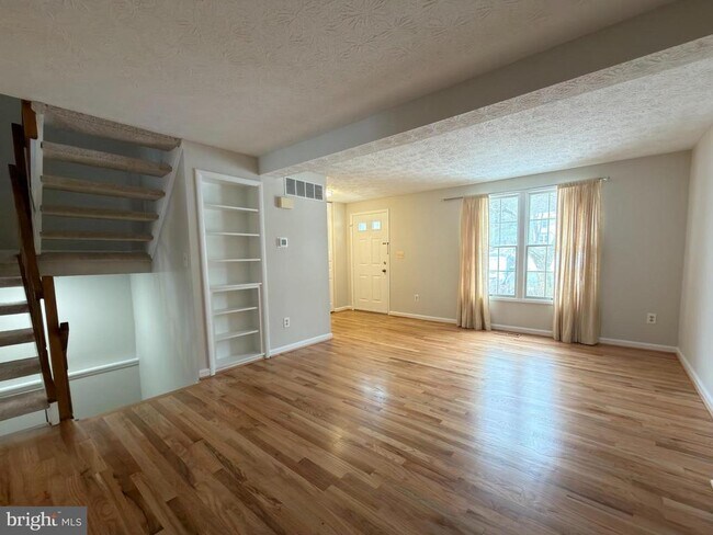 Foto del edificio - 1616 Barnstead Dr