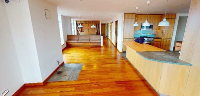 Photo - Amazing 3 Bed 3.5 Bath - available Now House