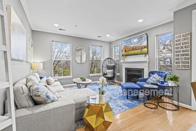 Building Photo - 5108 Donovan Dr