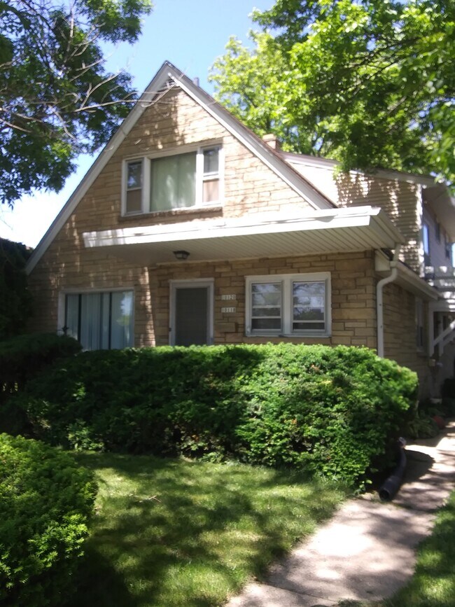 Front of home - 10118 W Montana Ave