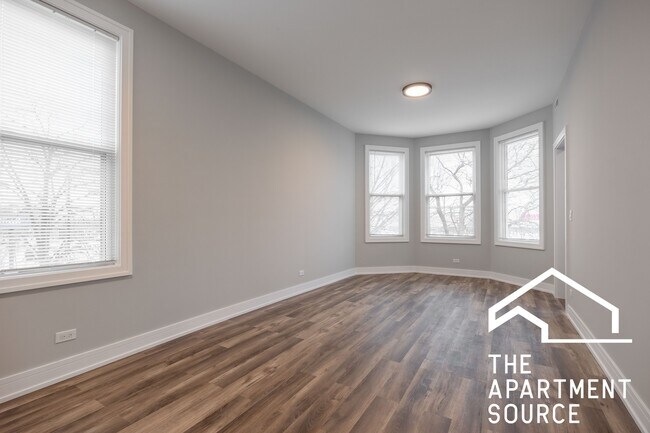 Foto del edificio - 2937 N Ashland Ave