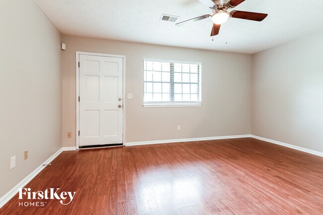 Building Photo - 2093 Forest Ct