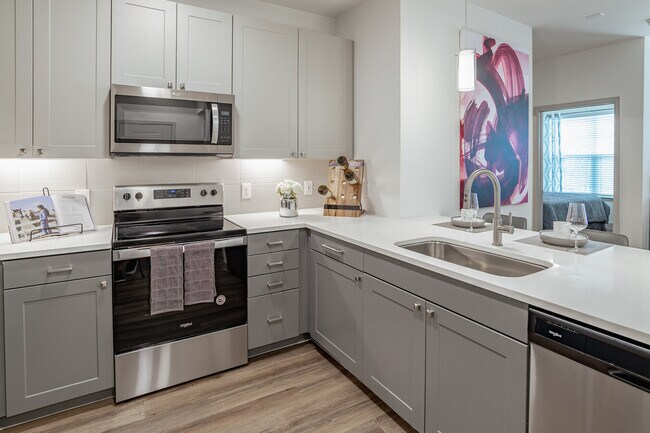Foto del edificio - Spacious Living with 1 Month Free Rent