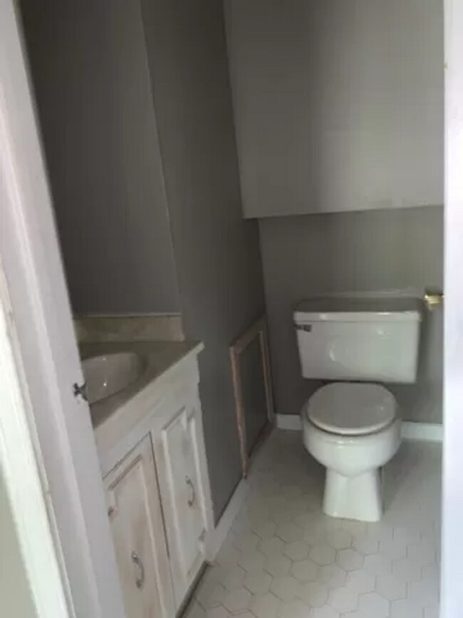 Foto del edificio - Spacious home in Florence, AL - Walking di...