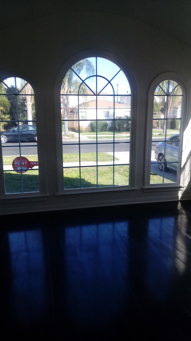 3501 S Victoria Ave Los Angeles Ca 90016 Als Cathedral Natural Lighting 3501 S Victoria Ave