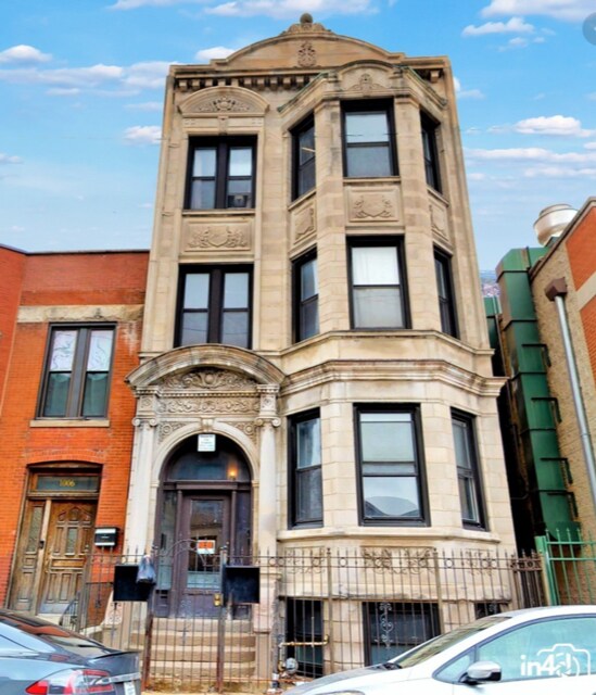 Building Photo - 1004 S Oakley Blvd