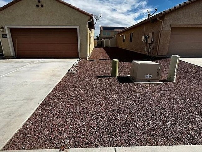 Building Photo - 34325 S Colony Dr