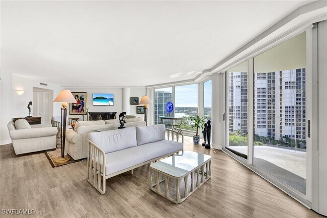 Building Photo - 4041 Gulf Shore Blvd N