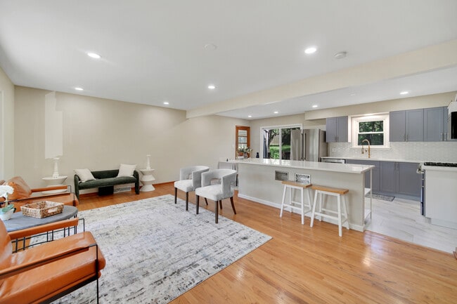 Building Photo - 22W362 Hackberry Dr