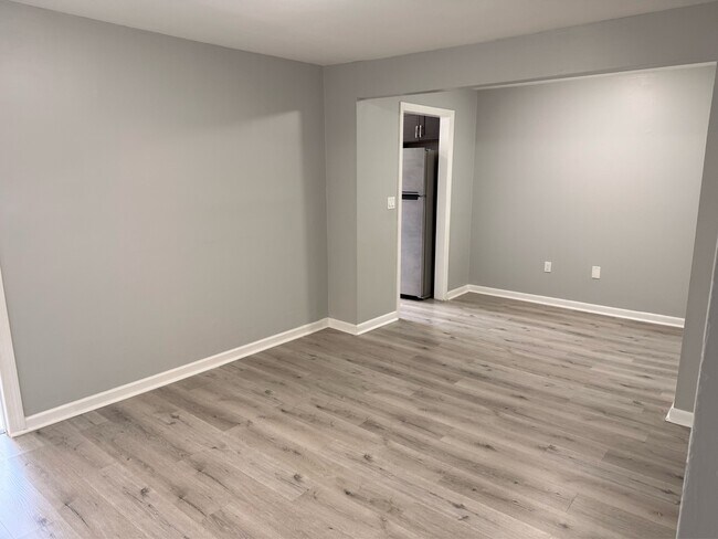 Building Photo - 145 Sisson Ave