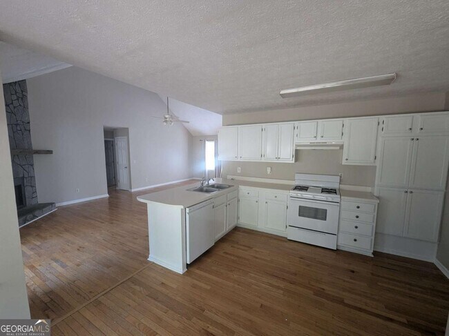 Foto del edificio - 1995 Holly Cove Rd