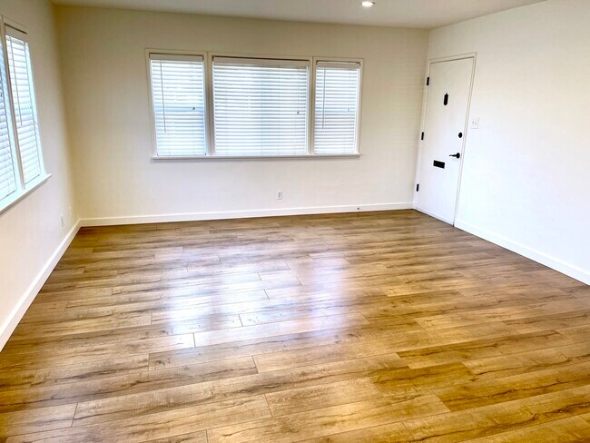 Living Room - 2519 Tulare Ave