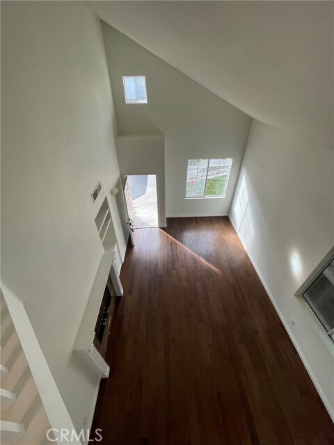 Building Photo - 1 Edgewood Ct