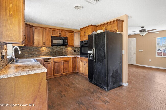 Foto del edificio - 697 Castaways St NE