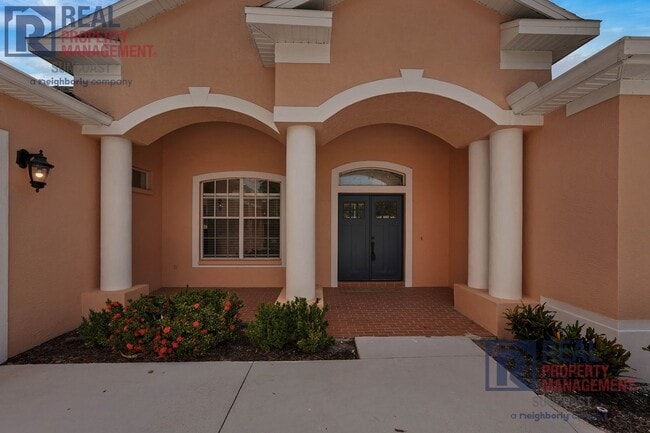 Building Photo - 652 Planters Manor Way