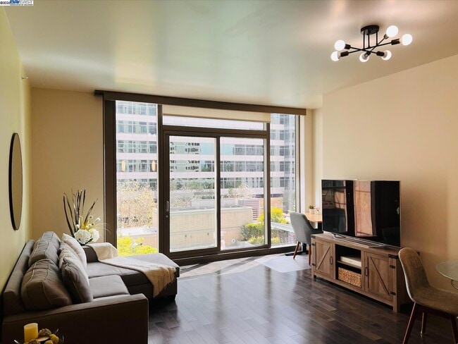 Building Photo - 38 N Almaden Blvd