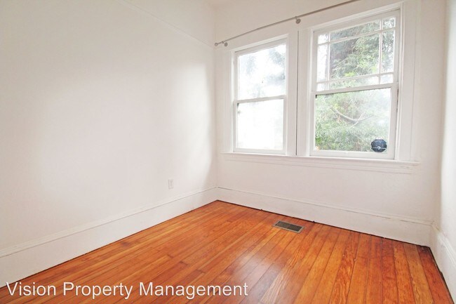 Building Photo - 3 br, 2 bath House - 3139 Harrison St.