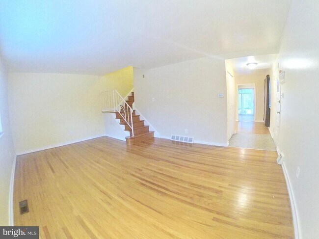 Foto del edificio - 847 Bells Mill Rd