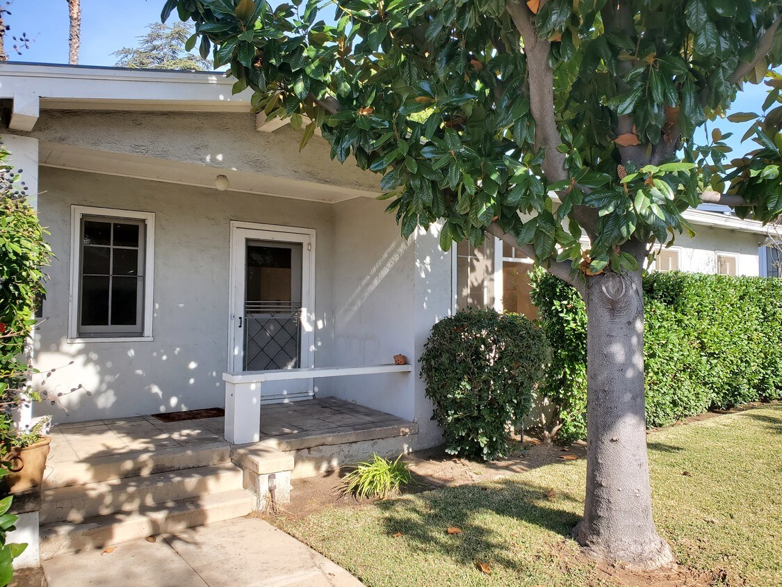 Foto principal - 618 S Marengo Ave