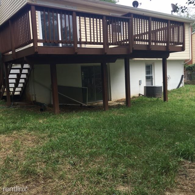 Primary Photo - 13910 Mapledale Ave