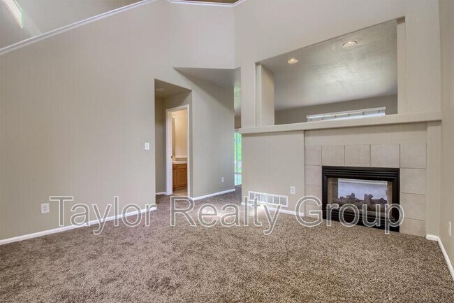 Building Photo - 5961 Thistle Ridge Ave