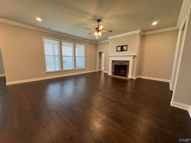 Building Photo - 115 Midpark Dr