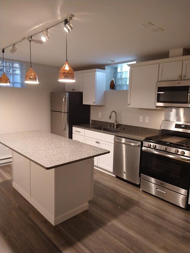 Foto principal - 2436 S Wentworth Ave