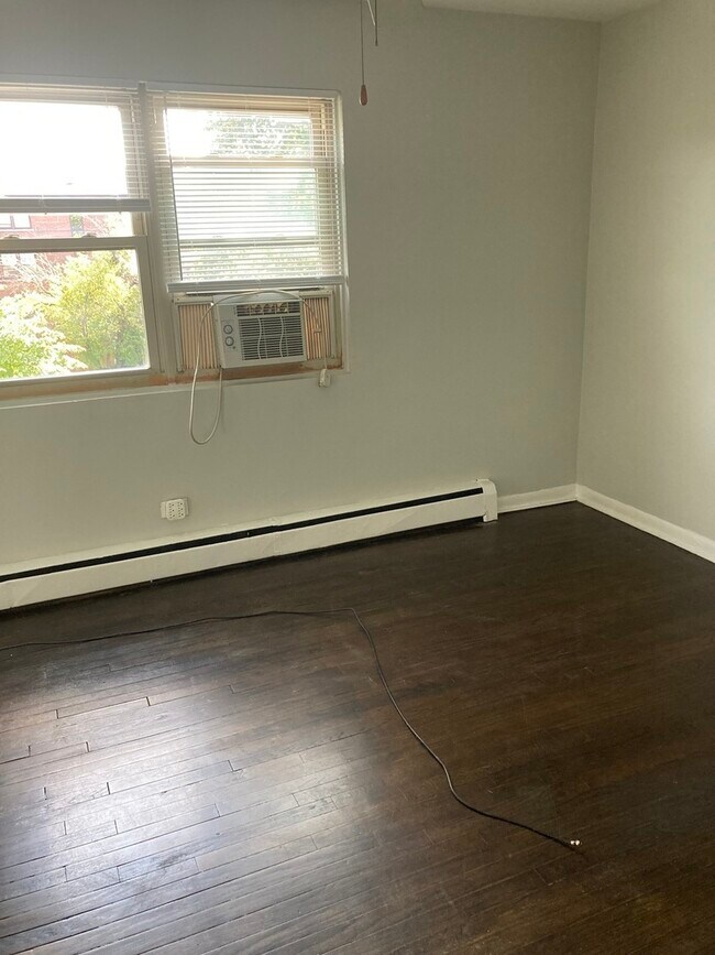 Foto del edificio - 2420 W Berwyn Ave