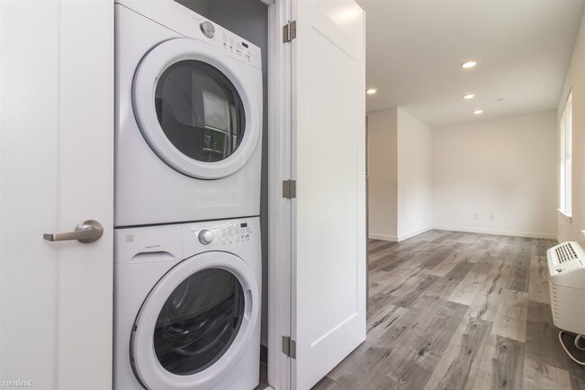 Building Photo - 1 br, 1 bath  - 1629 W GIRARD AVE Unit 2A