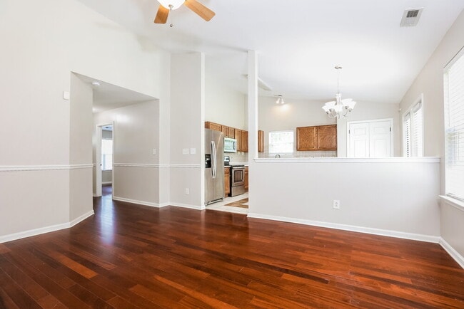 Building Photo - 3810 Tyler Bluff Ln