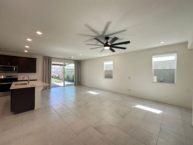 Foto del edificio - Decatur & Cactus