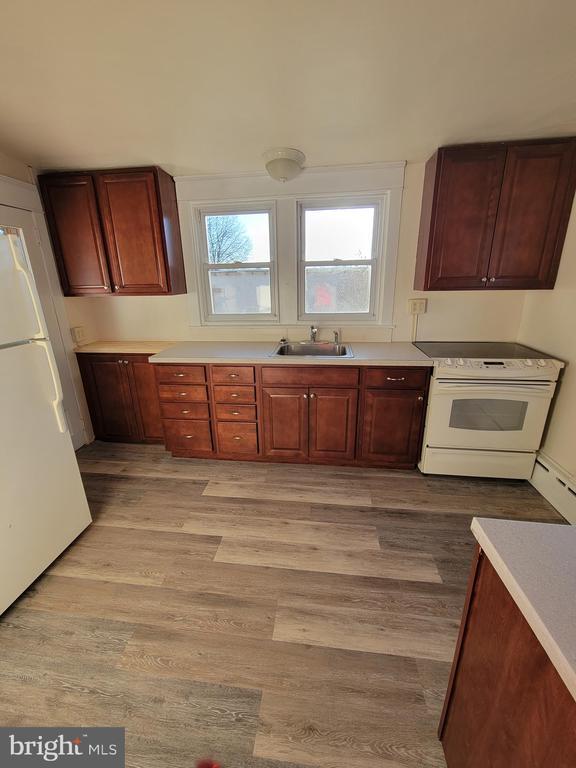 Building Photo - 317 Brower Ave