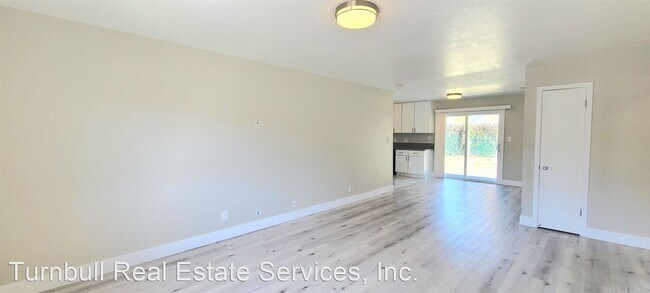 Foto del edificio - 2 br, 1 bath House - 7155 MADISON AVE
