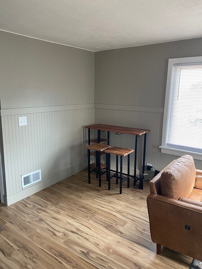 667 S Park Ave Unit 667, Neenah, WI 54956 Condo for Rent in Neenah