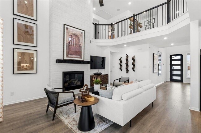 Building Photo - 212 Barton Oak Trl