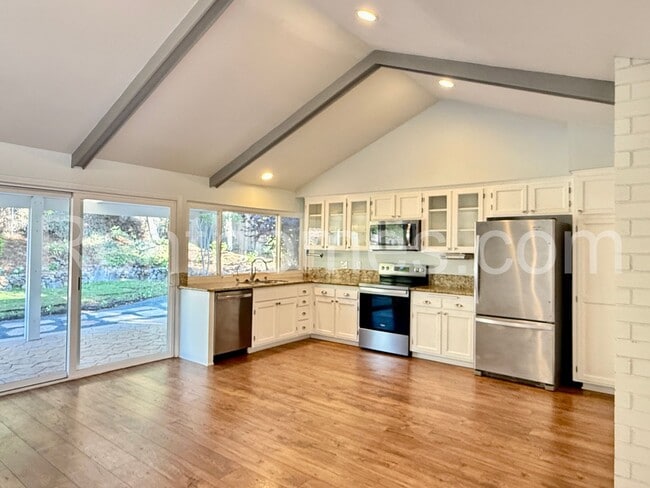 Building Photo - 14866 Del Diablo Ln