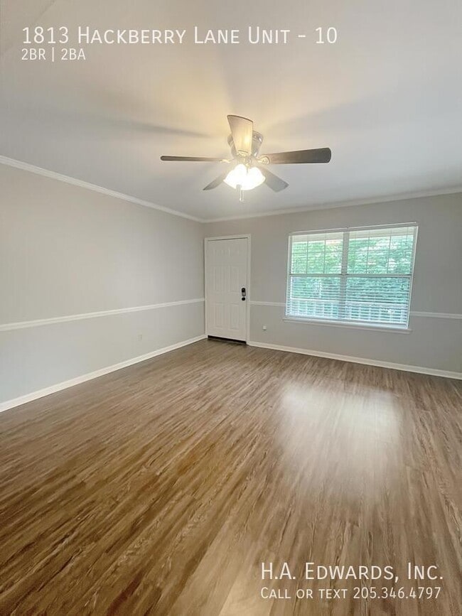 Building Photo - 1813 Hackberry Ln