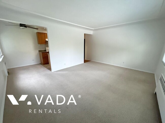 Building Photo - West End 1 Bed Apartment Rental 7-1208 Bur...